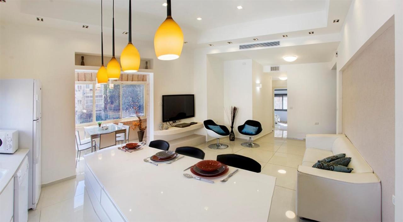 Luxury Apartment In The Heart Of The German Colony Jerusalem Exterior photo